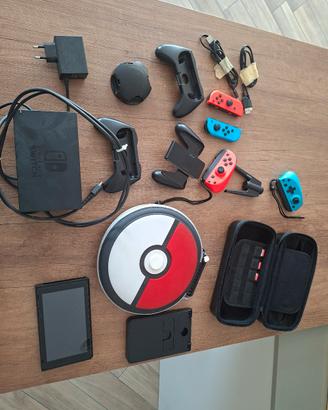  Nintendo Switch + Accessori + Giochi