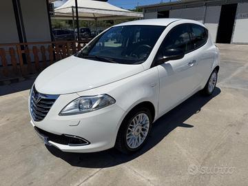 Lancia Ypsilon 0.9 TwinAir 85 CV Cambio Automatico