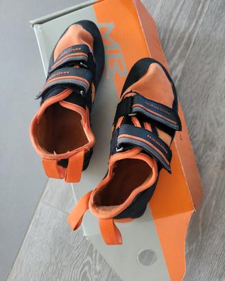 Climbing shoes Mad Rock