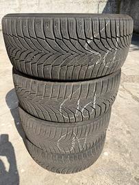 Nexen invernali 225/45 R17 94V