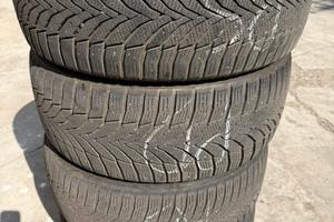 Nexen invernali 225/45 R17 94V