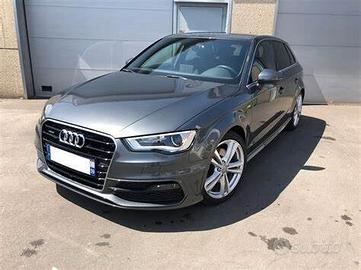 Audi A3 2.0 TDI S tronic Sport S-LINE interno/este