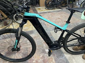 bici "Bianchi" a pedalata assistita