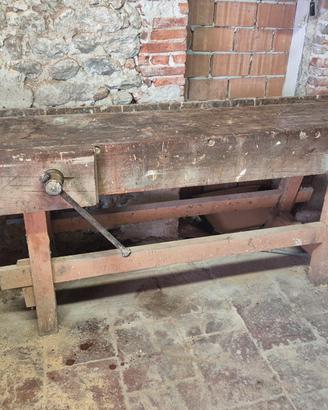 Banco da falegname antico in legno massiccio 