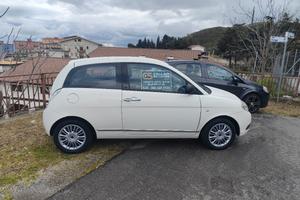lancia y 1.2 benzina