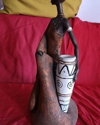 Statuetta di donna , arte africana, scultura creat