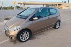 Mercedes Benz  A180 
