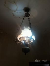 lampadario a catena antico