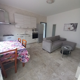 Bilocale in villa travi Viald Aldo Moro