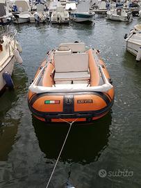 Gommone chiglia in vtr