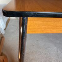 Tavolo in formica anni '60