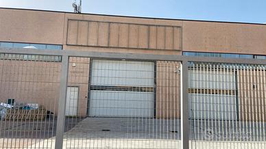 Capannone in Viale Aldo Moro