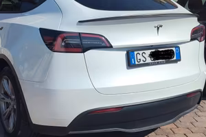 Subentro leasing  TeslaModel Y RWD 24