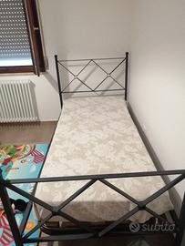 Letto singolo in ferro