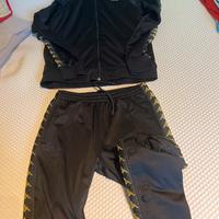 Tuta kappa nera e oro