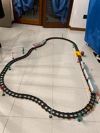 Trenino con vagoni a batteria 80 pezzi