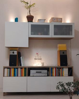 Mobili: Pareti attrezzate e tavolino