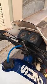 SUZUKI DR 600 DJEBEL 