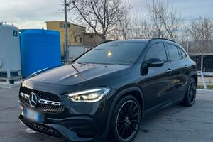 Mercedes-Benz GLA 220D Premium Auto