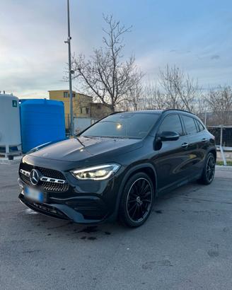 Mercedes-Benz GLA 220D Premium Auto