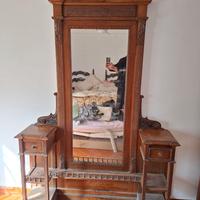 Antica specchiera Liberty con cassetti vintage