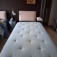 2 letti con testata e bracciolo