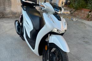 sh 125