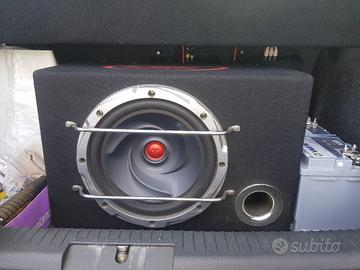 Car audio, midwoofer, subwoofer, amplificatore. 
