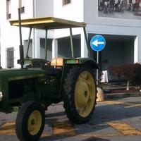 TRATTORE AGRICOLO JOHN DEERE 1630