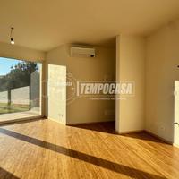 3 LOCALI CON GIARDINO! CLASSE A4! COMPLESSO DI NUO