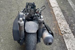 MOTORE COMPLETO BEVERLY 300 PROVENIENZA ROTTAMAZIO