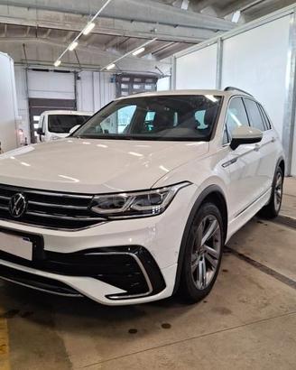 Volkswagen Tiguan 2.0 tdi scr R-Line 150cv dsg