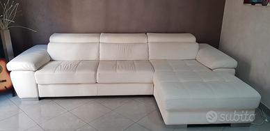 Divano con chaise longue