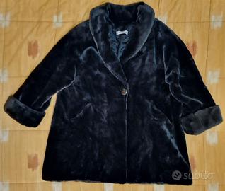 Pelliccia ecologica nera