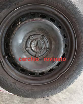 4 cerchi acciaio 205 55  R 16  con gomme neve