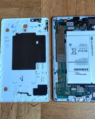 Samsung Galaxy Tab S SM-T700 per ricambi +custodia