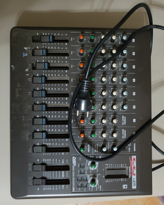 Mixer 8 canali