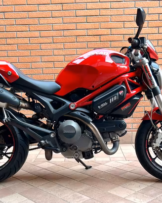 Ducati Monster 796