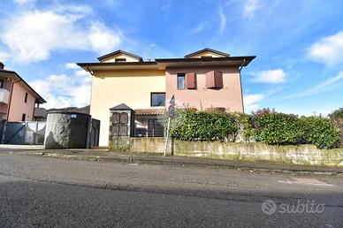 4 LOCALI A CALESTANO