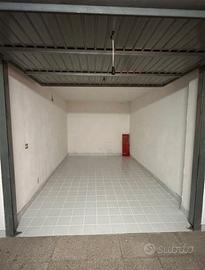 Box auto chiuso, Cagliari zona centrale 