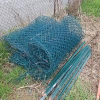 Rete plastificata e paletti 