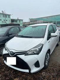 Toyota Yaris 1.5 Hybrid 5 porte Cool ok neo patent