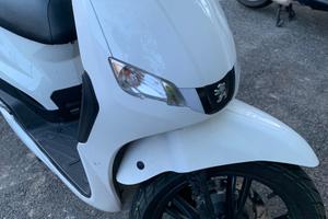 Peugeot Tweet 200 - 2023