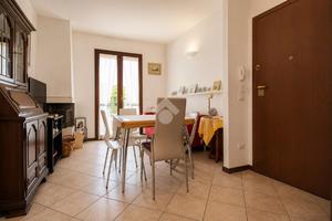 2 LOCALI A PRATO
