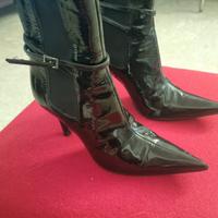 stivaletti  Cesare Paciotti in vernice pellen.36.5