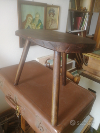 Antico sgabello