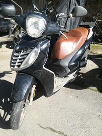 Malaguti Centro 50 4T ciclomotore a benzina