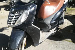 Malaguti Centro 50 4T ciclomotore a benzina