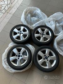 Cerchi in lega R15 Ford Foesta