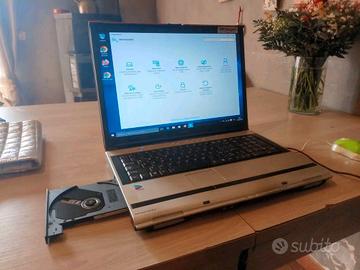 Notebook Toshiba Harman/kardon 17 Pollici